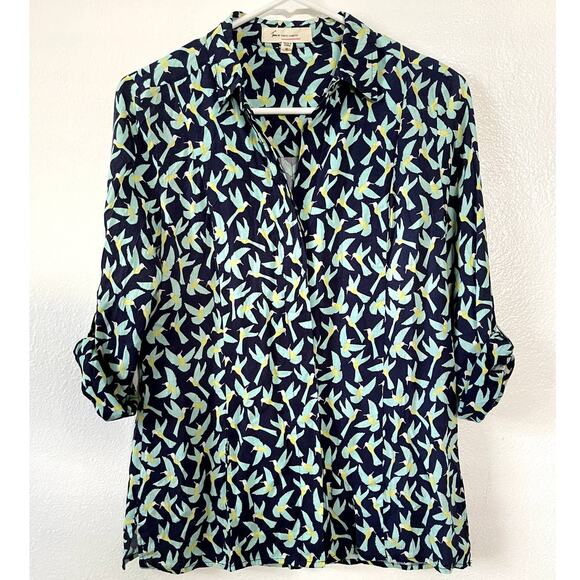 Vince Camuto Blue Hummingbird Button Up Top Women Size XS Rolled Cuff 3/4 Sleeve - Picture 1 of 9